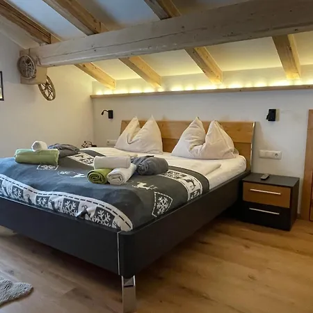 Marias Alpen Apartment By Alpine Host Helpers Brixen im Thale Exterior photo